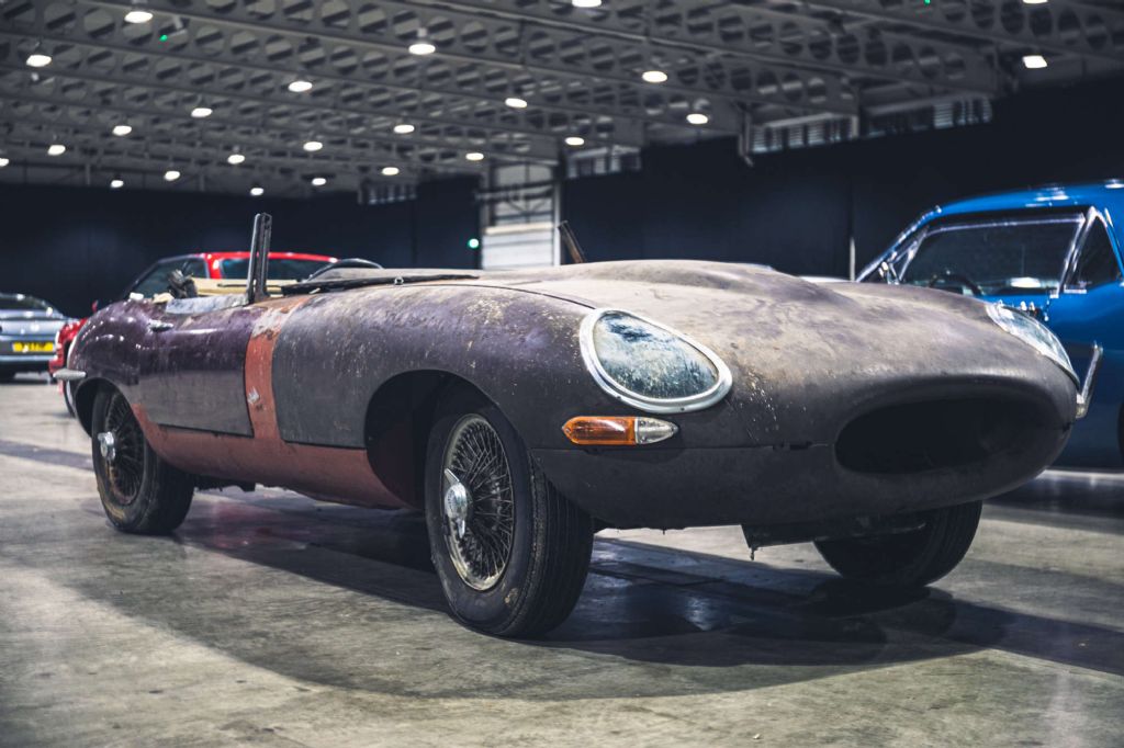 2805 mile E-Type restoration sells for £99k at Silverstone Auctions